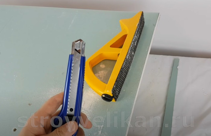 Применение канцелярского ножа для резки гипсокартона